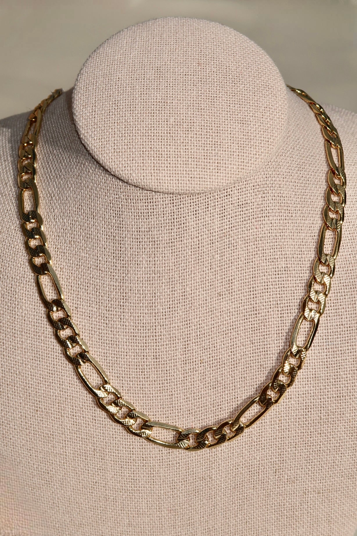 The Large Figaro Gold Chain