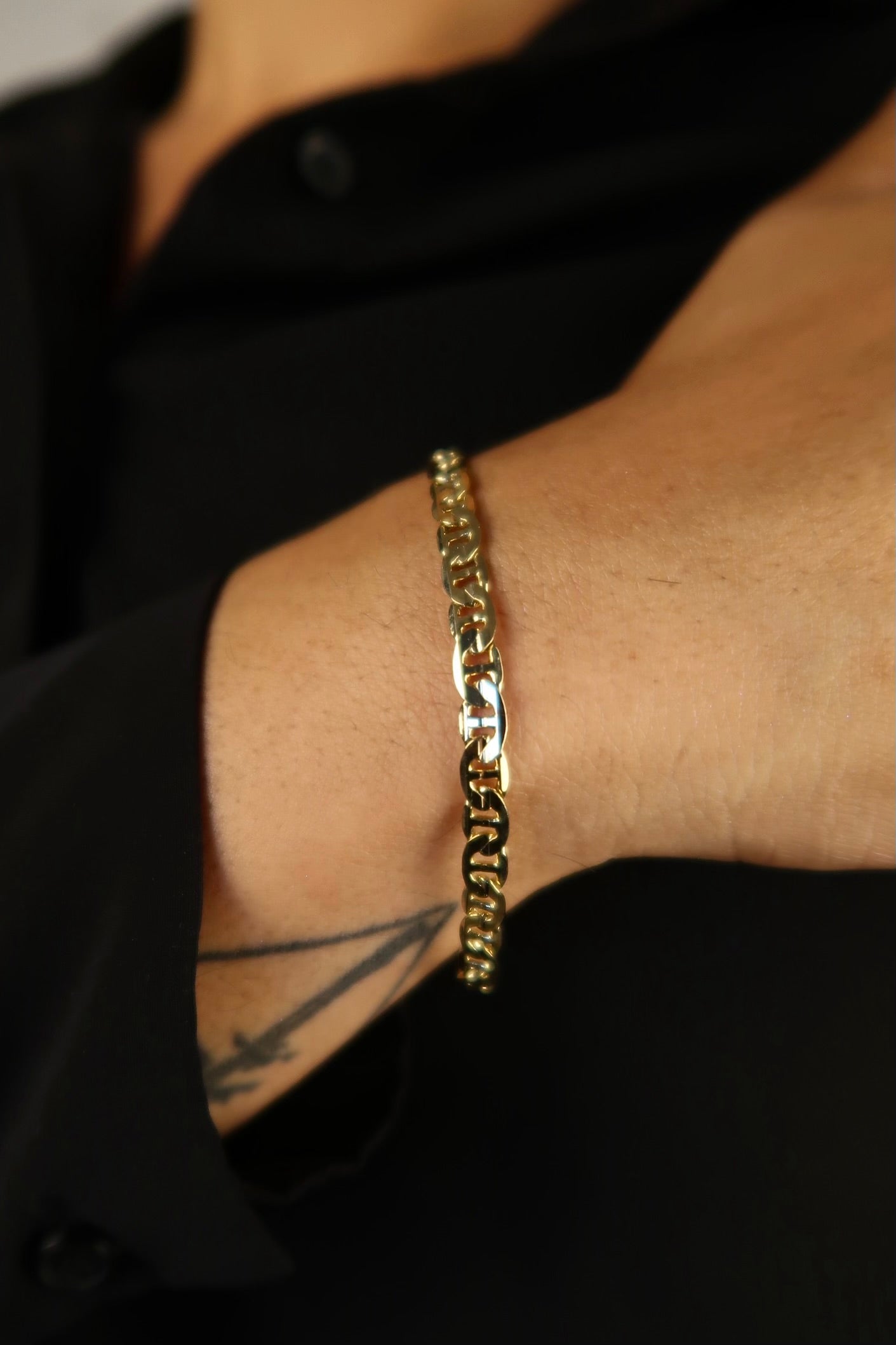The Small Flat Mariner Gold Bracelet