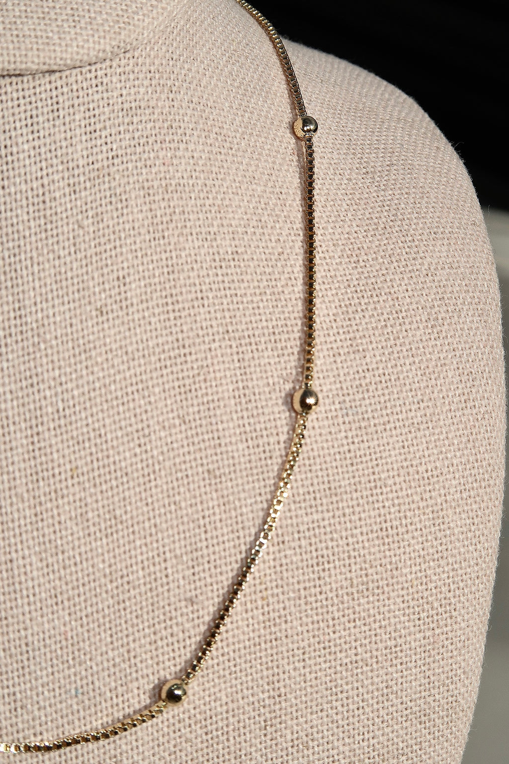 The Saturn Box Gold Chain