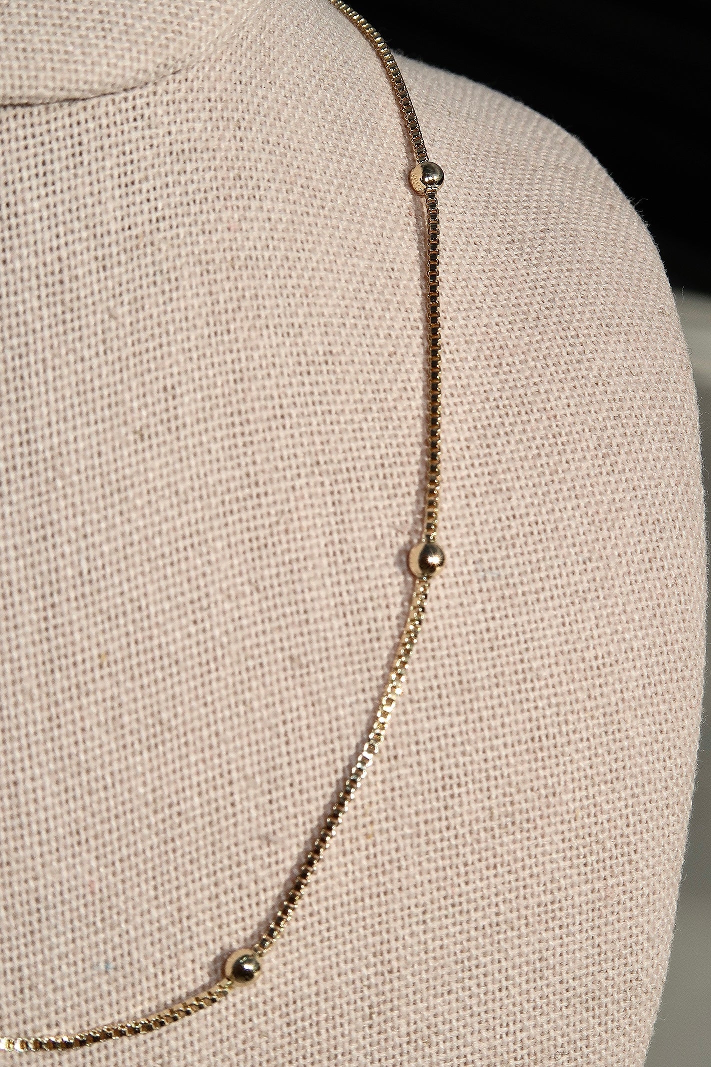 The Saturn Box Gold Chain