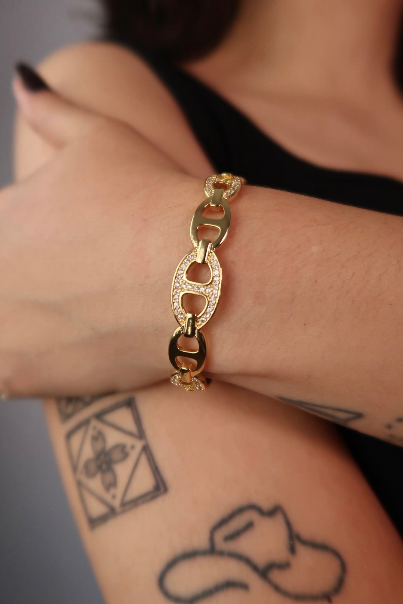 The Deluxe Flat Mariner Gold Cuff