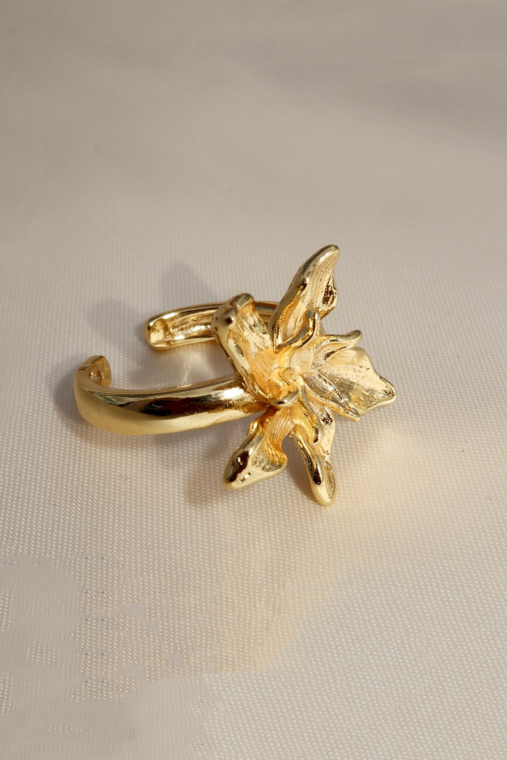 The Tangled Flower Ring