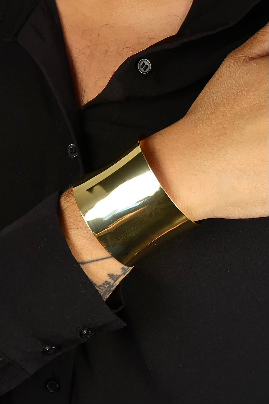 The Classic Gold Cuff