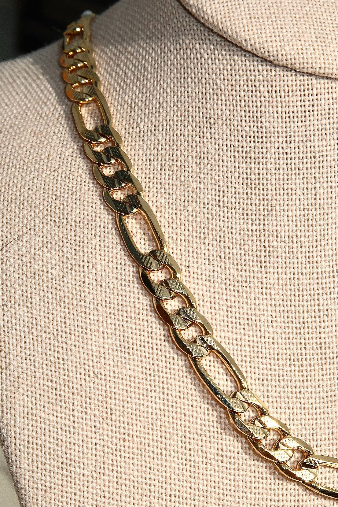 The Large Figaro Gold Chain