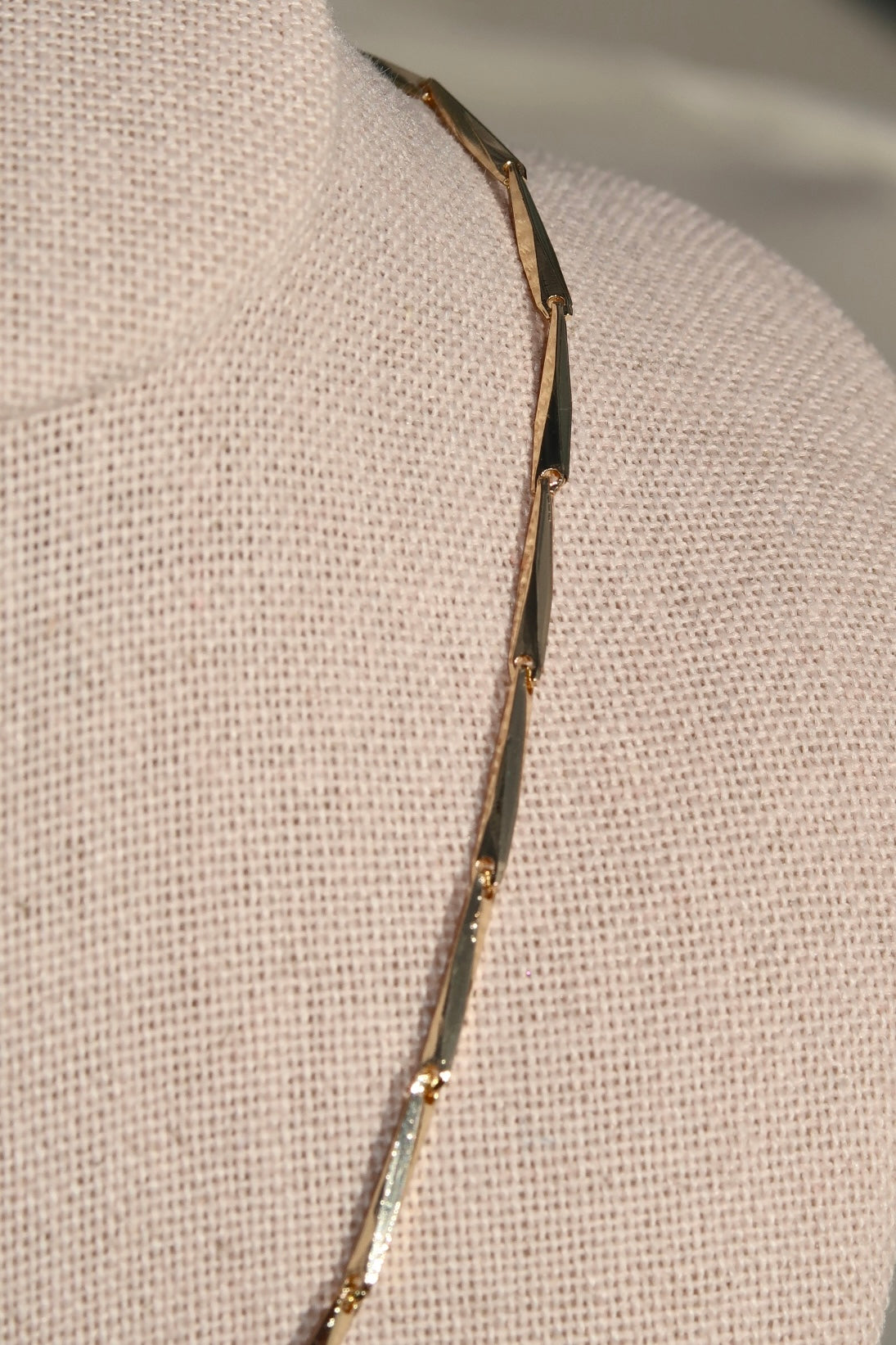 The Dagger Gold Chain