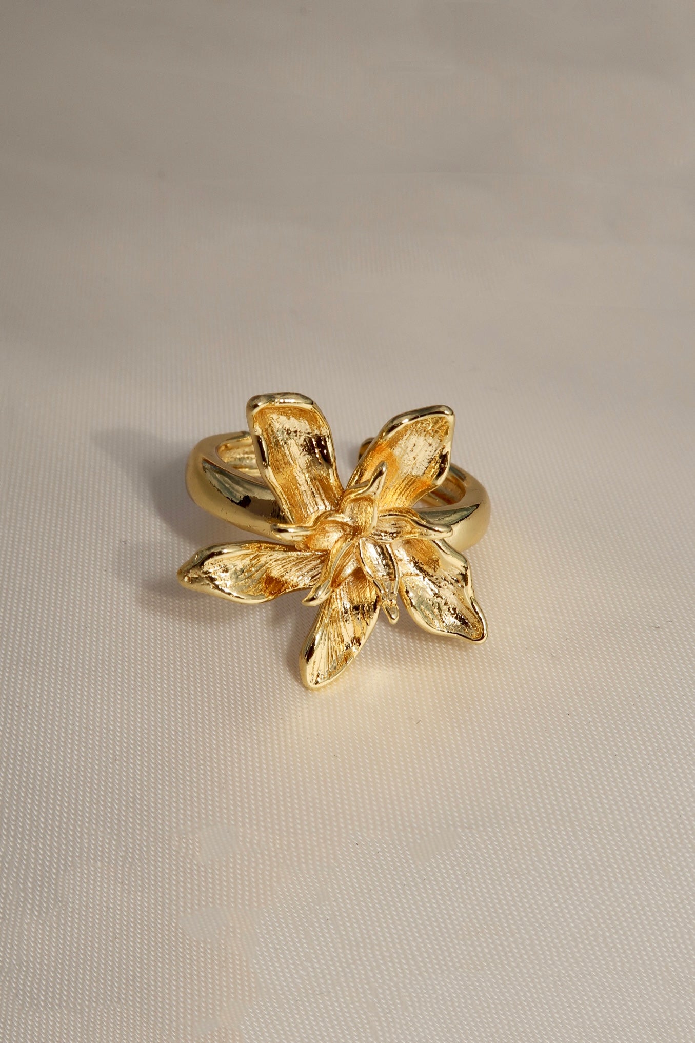 The Tangled Flower Ring