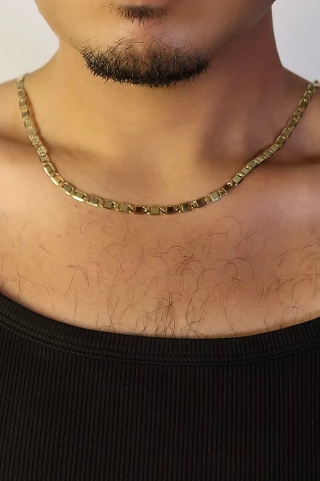 The Large Flat Mariner Gold Chain