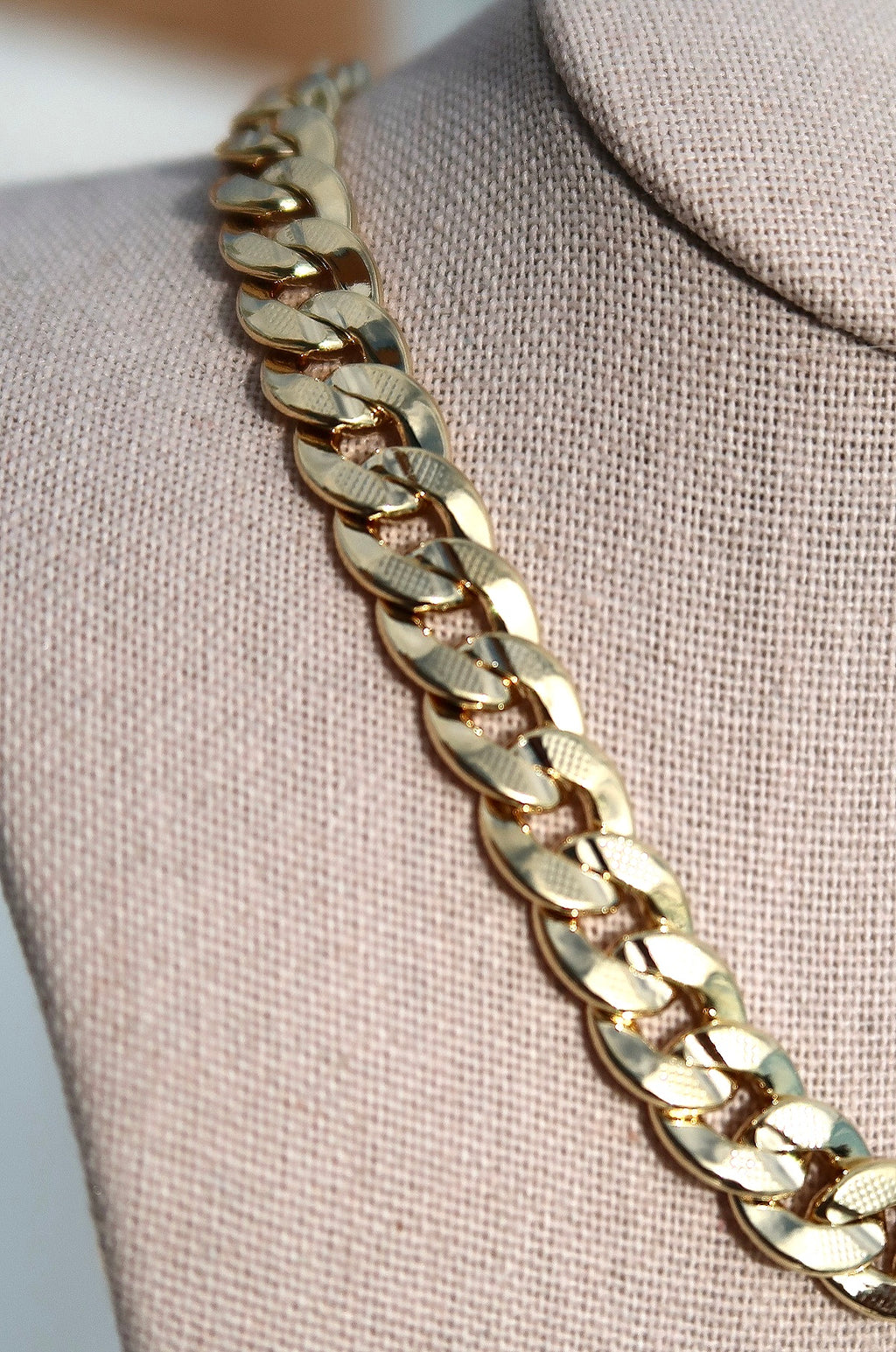 The Large Cuban Gold Chain
